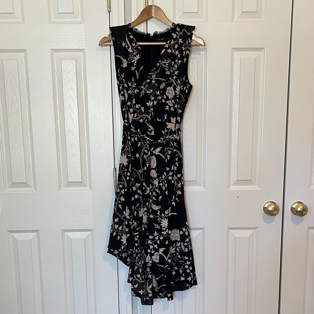 Chic Asymmetrical Black and White Floral Dress